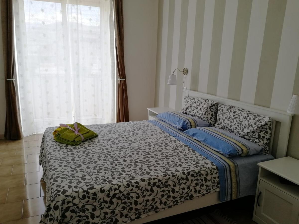 Casa Castellano Bed & Breakfast Nola Bagian luar foto